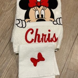 Minnie Bath Towel and Bow Wash Cloth - Customized Chris